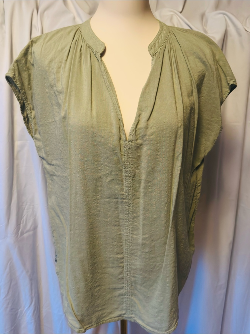 H&M Light Olive Green V-Neck Tunic Top